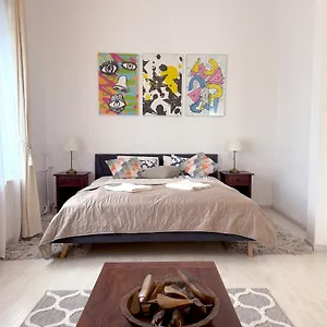 Elegant 125m2 In Center Of Apartment
