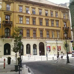  Apartment Center